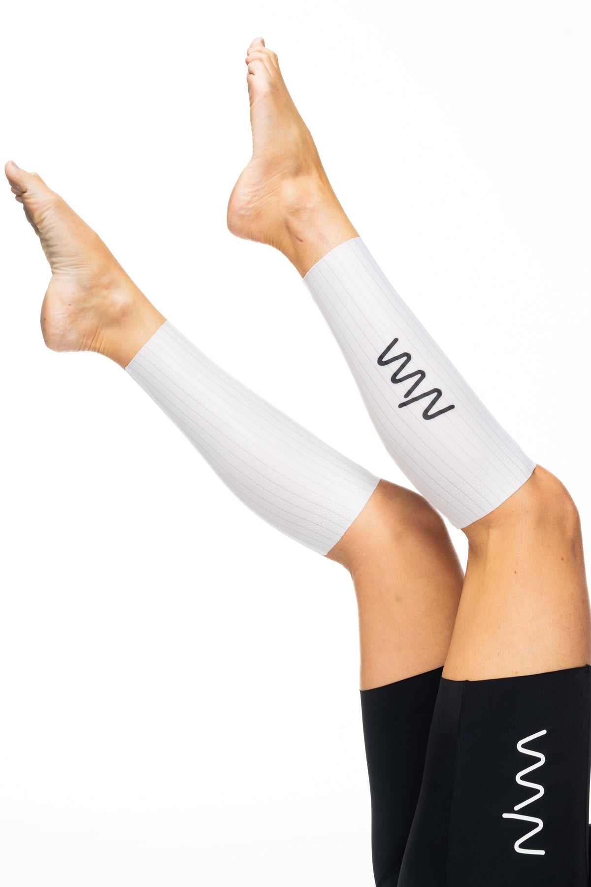 Hi Velocity Calf Sleeves - White